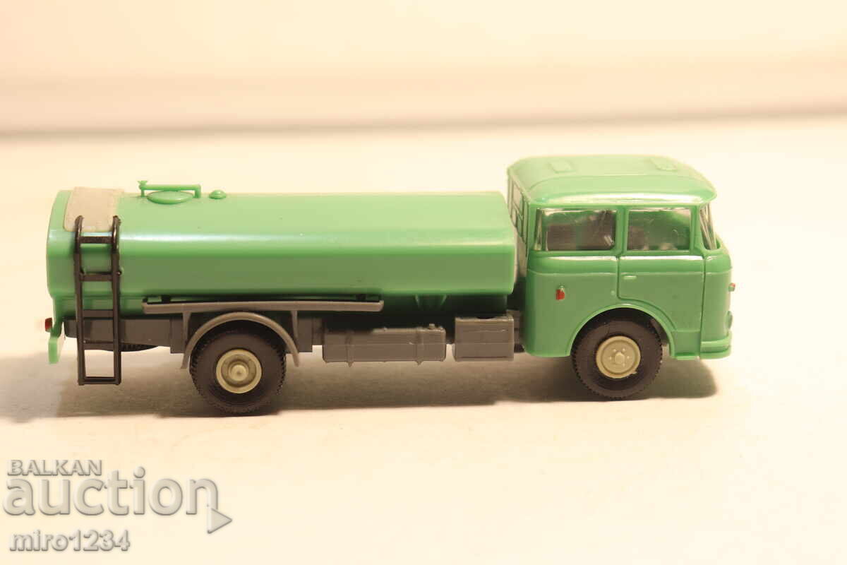 Delivery of H0 1/87 PERMOT SKODA LIAZ SKODA TRUCK MODEL CAR