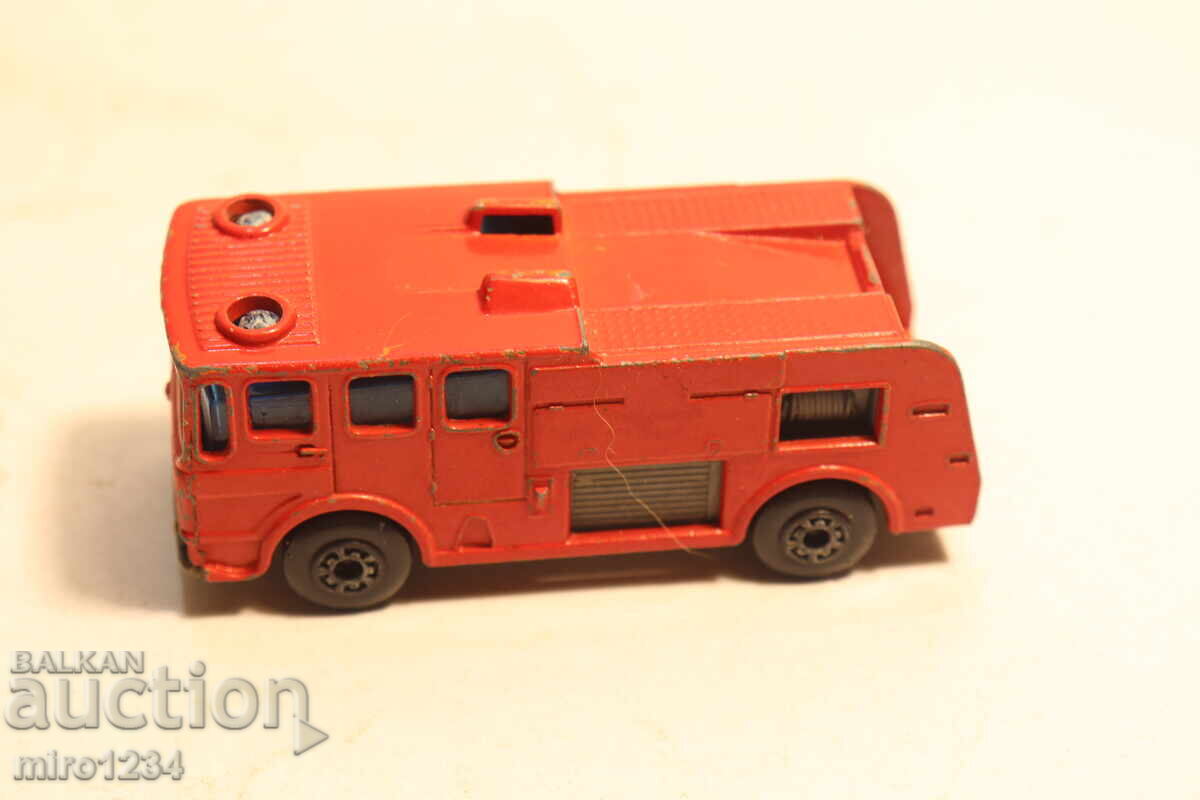 1/64 MATCHBOX FIRE TRUCK TOY CAR MODEL with price € 0.01 | 0.02 BGN
