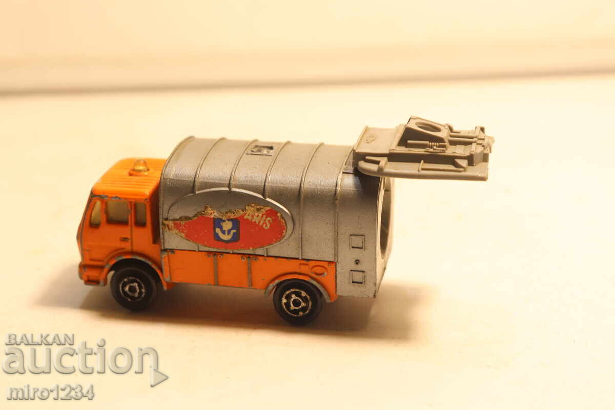MAJORETTE MERCEDES BENZ CAMION MAȘINUȚĂ MODEL - 5 MAJORETTE MERCEDES BENZ CAMION MAȘINUȚĂ MODEL - 5