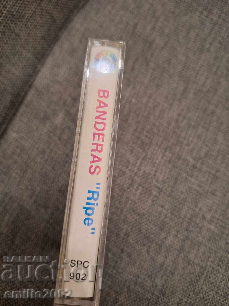 Audio cassette - Banderas ripe with price € 1.49 | 2.91 BGN Audio cassette - Banderas ripe with price € 1.49 | 2.91 BGN