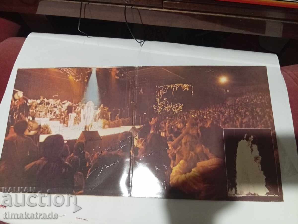 Плоча Donna Summer – Live And More-двоен албум с цена € 14.99 | 29.32 лв.