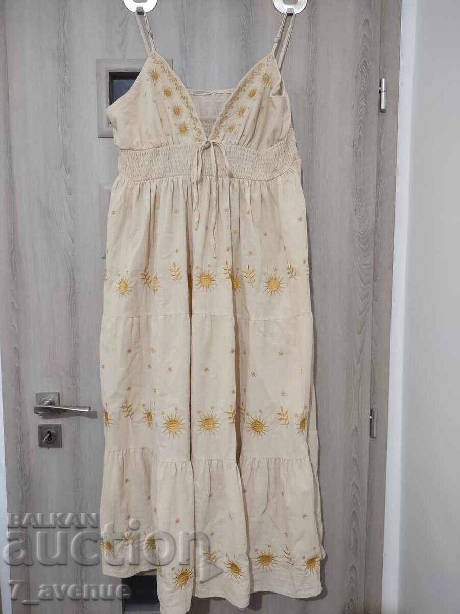 Рокля L-XL лятна, дълга, слънчева, памучна с бродерии
