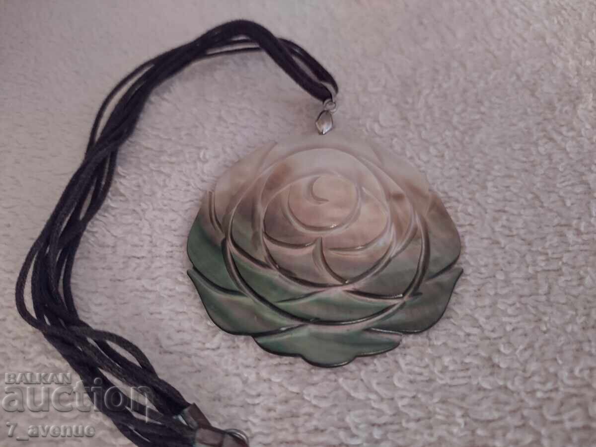 Colier lănțișor bijuterie cu floare mare din sidef