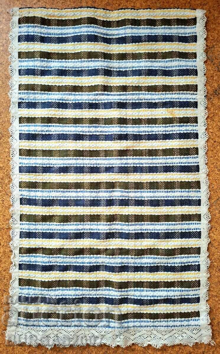 Costum vechi șorț