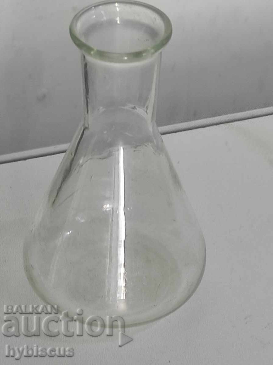 Small glass Erlenmeyer flask Small glass Erlenmeyer flask
