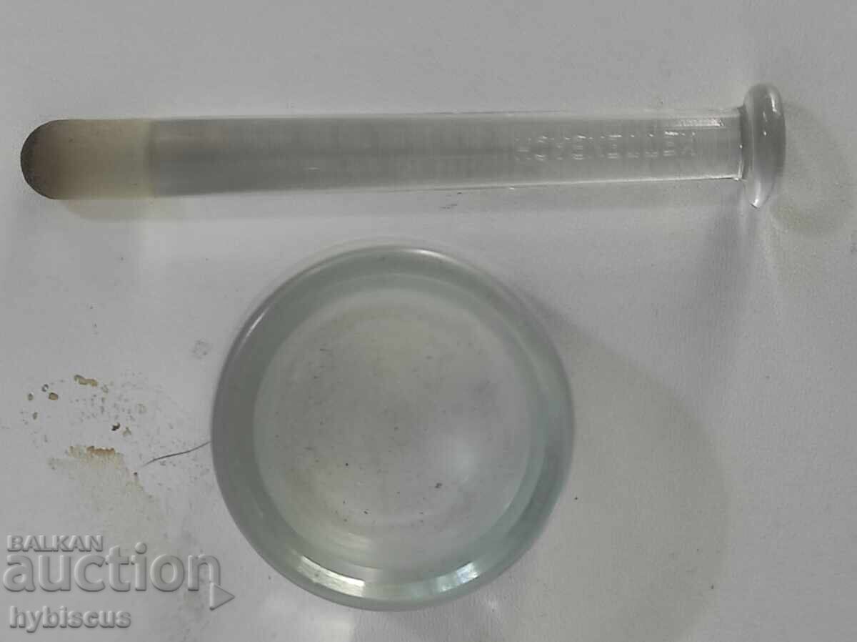 Small glass mortar and pestle Kettenbach with price € 15.00 | 29.34 BGN