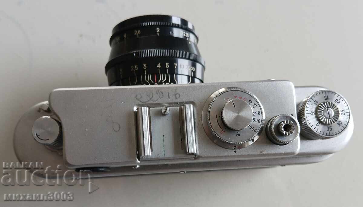 Auction  VINTAGE RUSSIAN CAMERA ZORKI 4 IN EXCELLENT CONDITION WORKS
