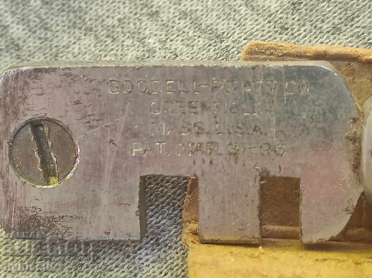 Κόφτης γυαλιού με vintage πυργίσκο "Goodell Pratt" με τιμή € 8.00 | 15.65 BGN Κόφτης γυαλιού με vintage πυργίσκο "Goodell Pratt" με τιμή € 8.00 | 15.65 BGN