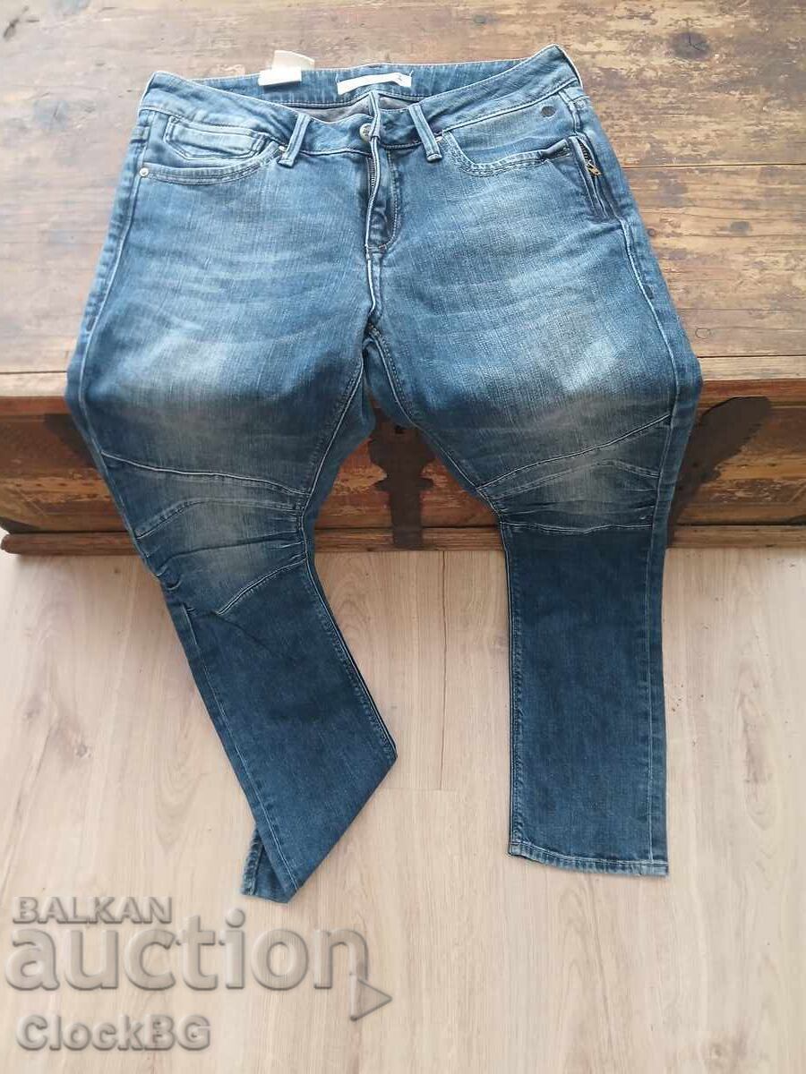 Blugi