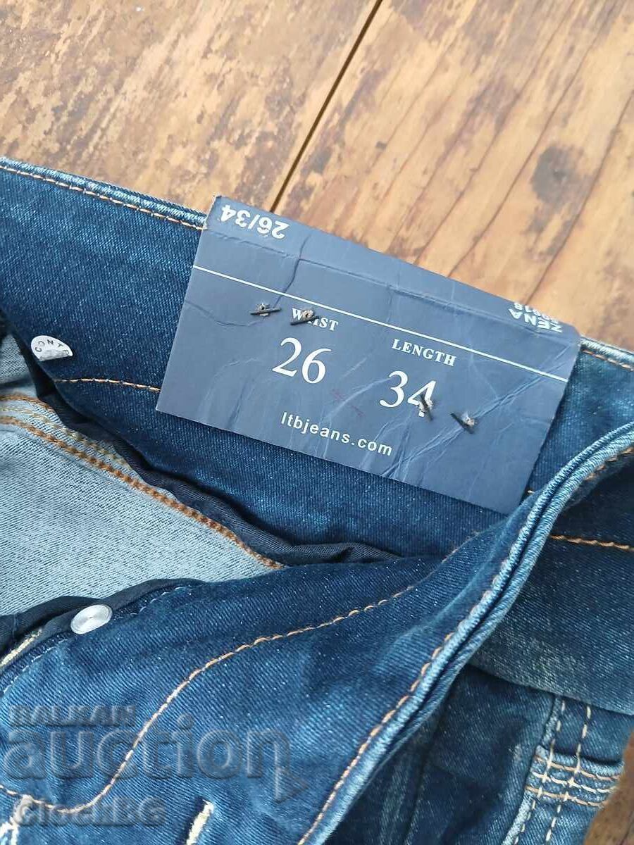 Blugi noi cu preț € 29.00 | 56.72 BGN