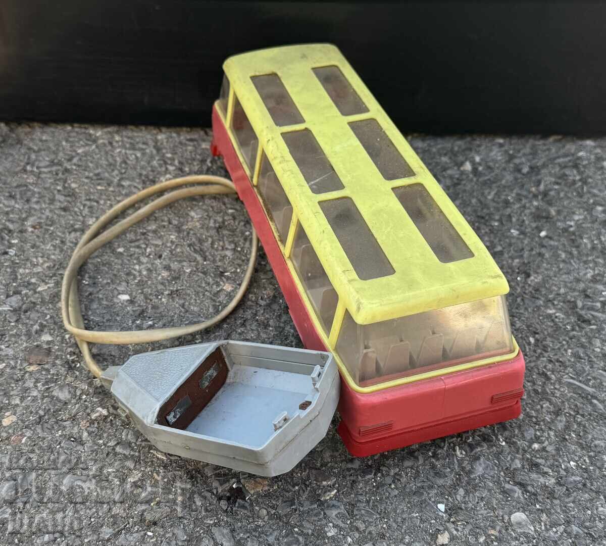 Licitație Jucărie de plastic veche model autobuz polonez pe baterii