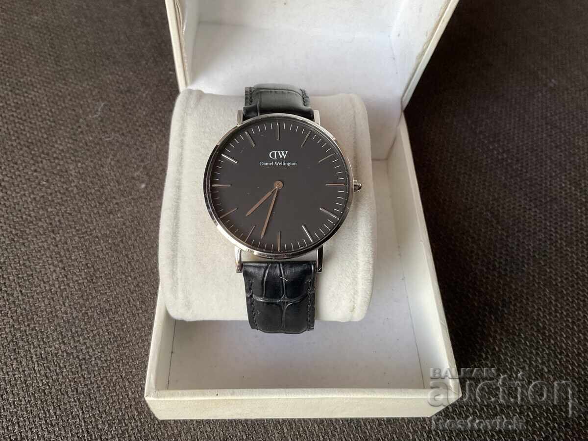 Daniel Wellington Classic Black watch with silver case with price € 57.00 | 111.48 BGN