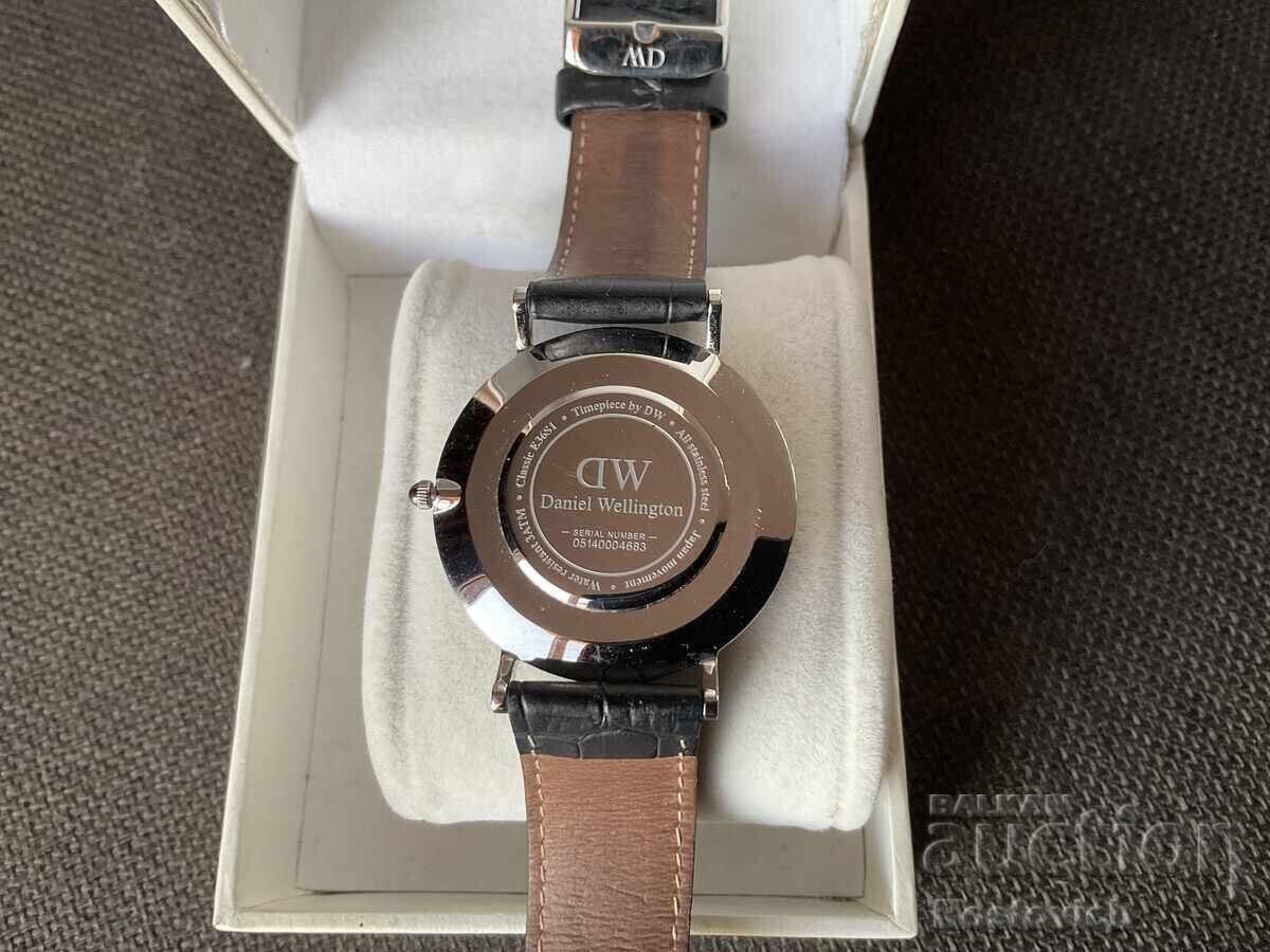 Auction  Daniel Wellington Classic Black watch with silver case