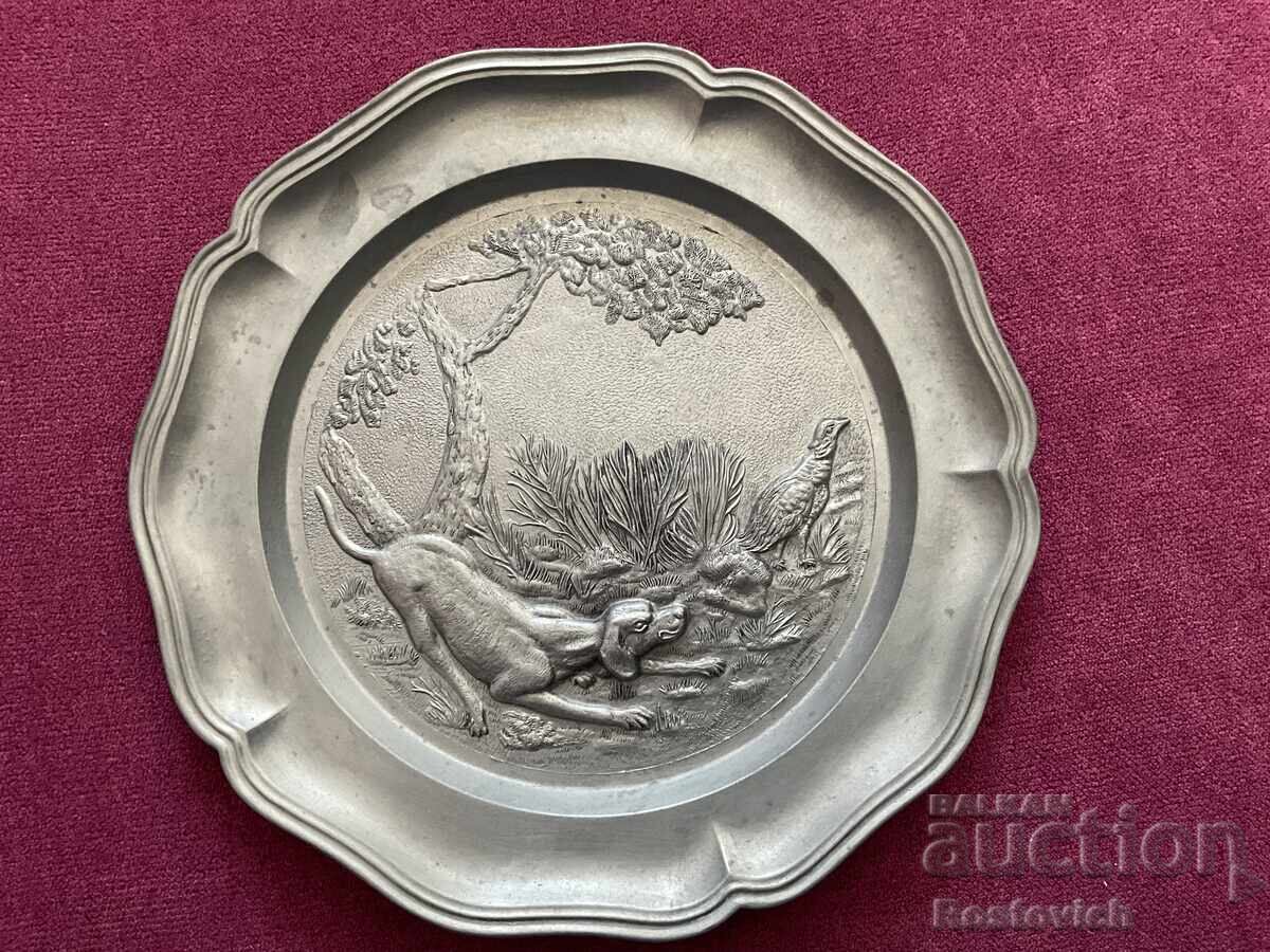 Plates with hunting themes, Germany - 6