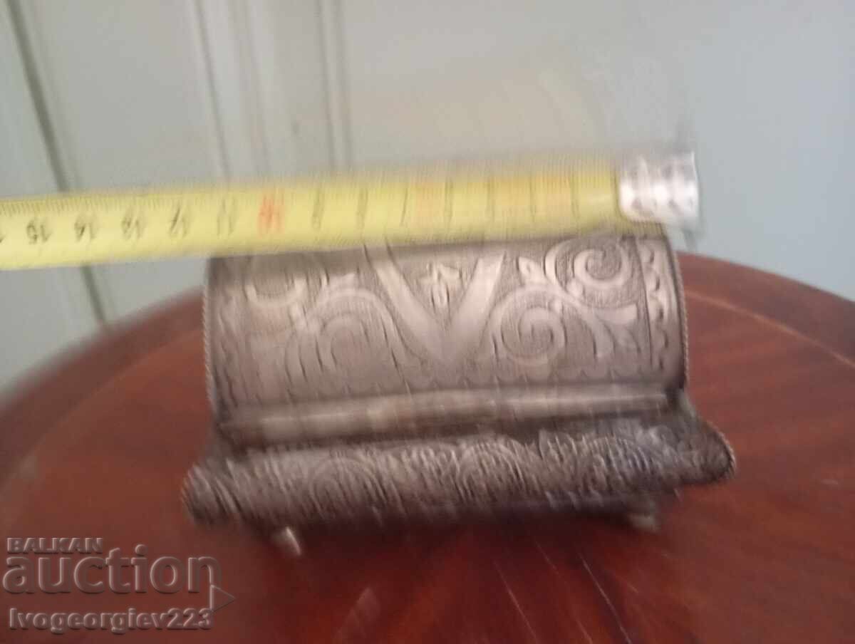 Auction  Silver-plated metal jewelry box