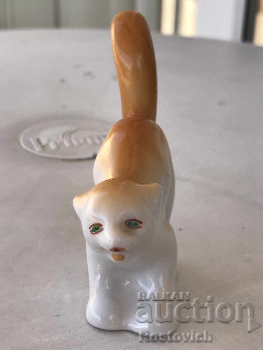 Porcelain figurine "Cat - playful", USSR, 1973 with price € 17.00 | 33.25 BGN