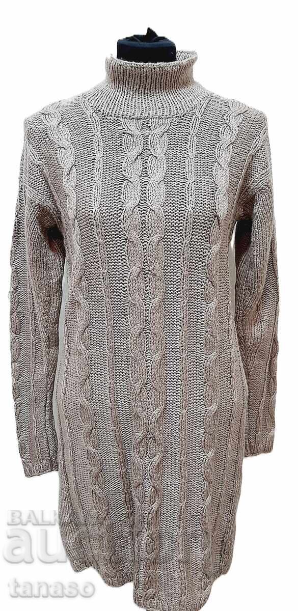 Vintage hand-knitted dress – beige – wool blend with price € 18.00 | 35.21 BGN