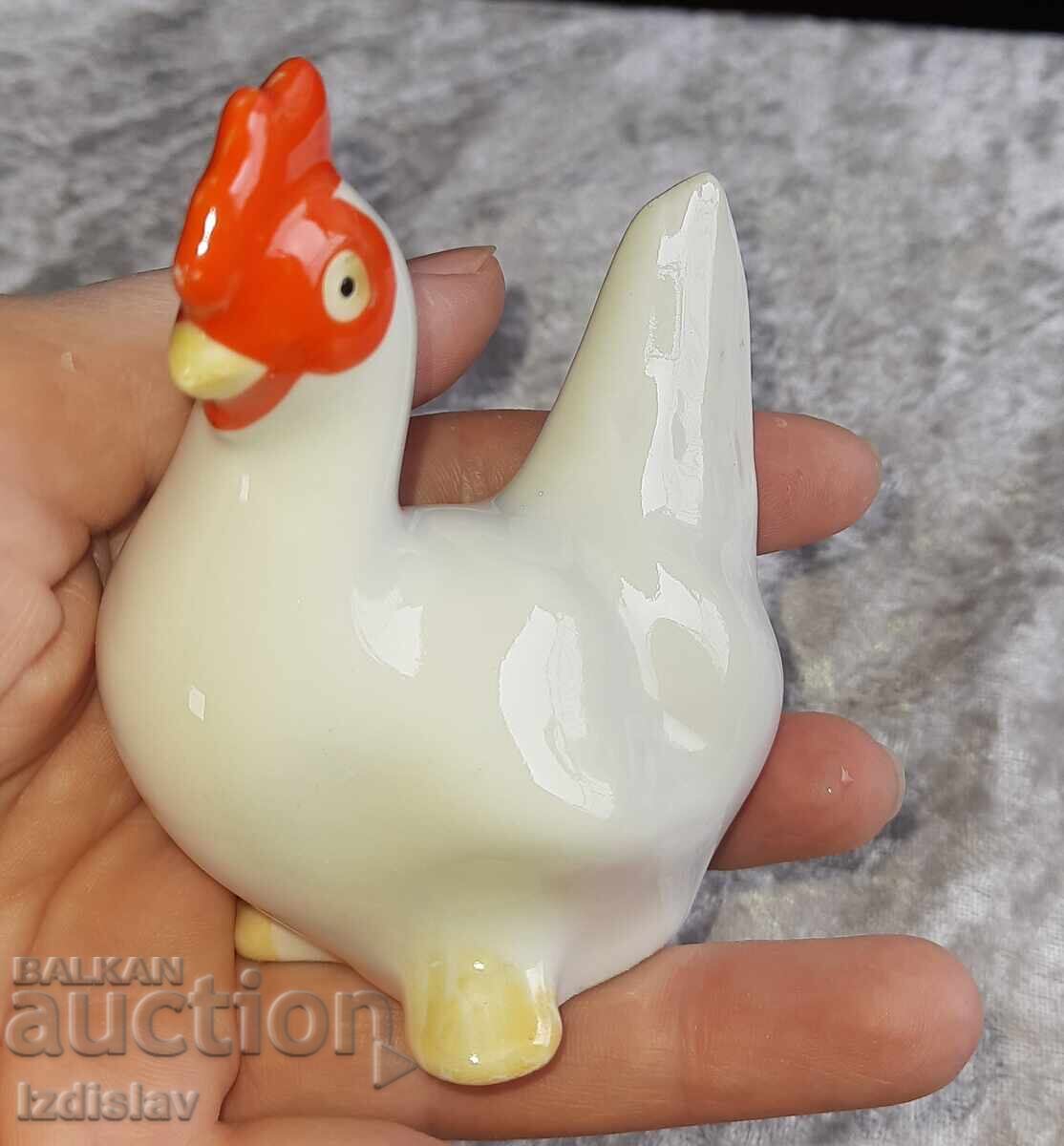 Порцеланова фигура кокошка,маркировка
