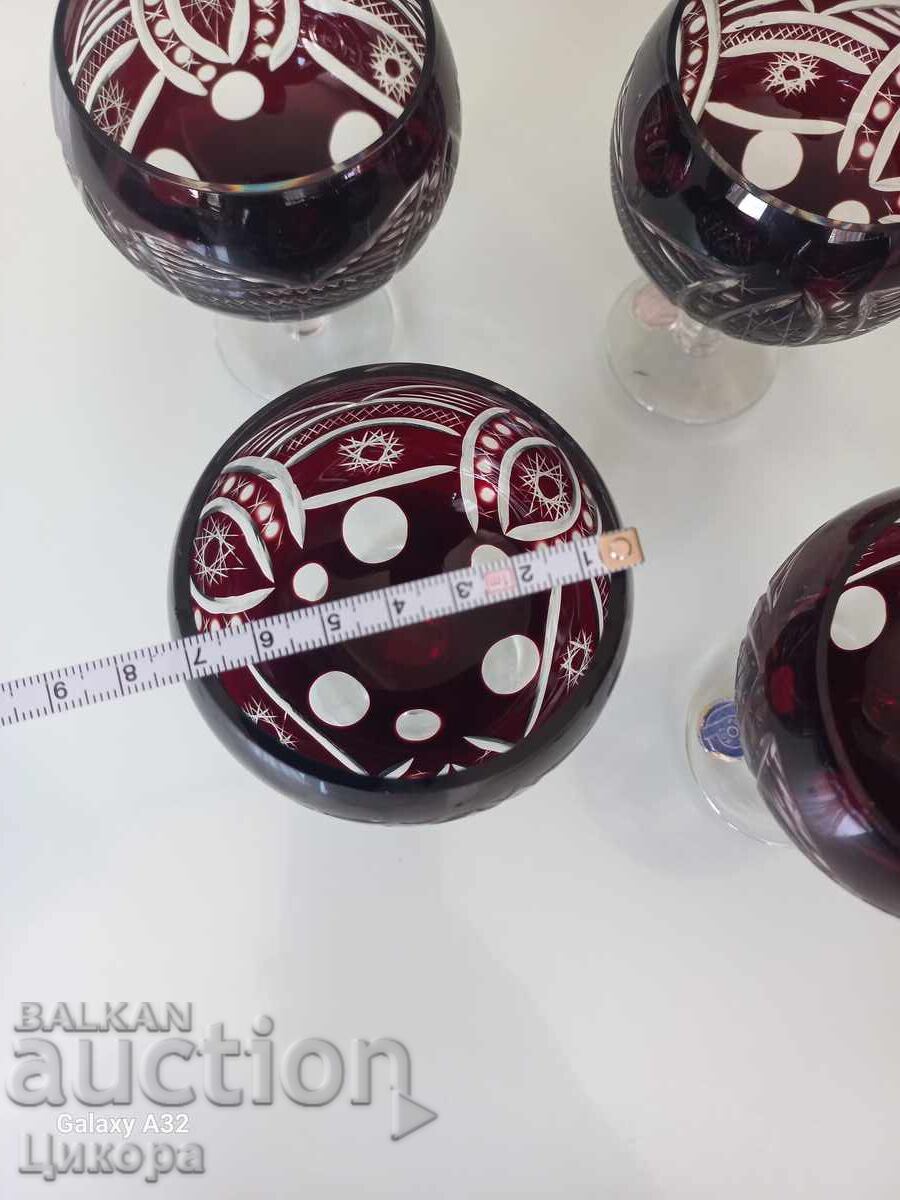Delivery of RED CRYSTAL 4 GLASSES COLORED GLASS