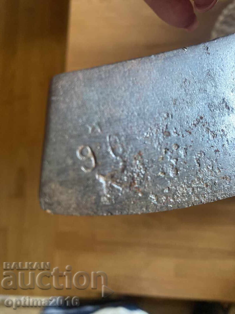 Auction  Small old hatchet