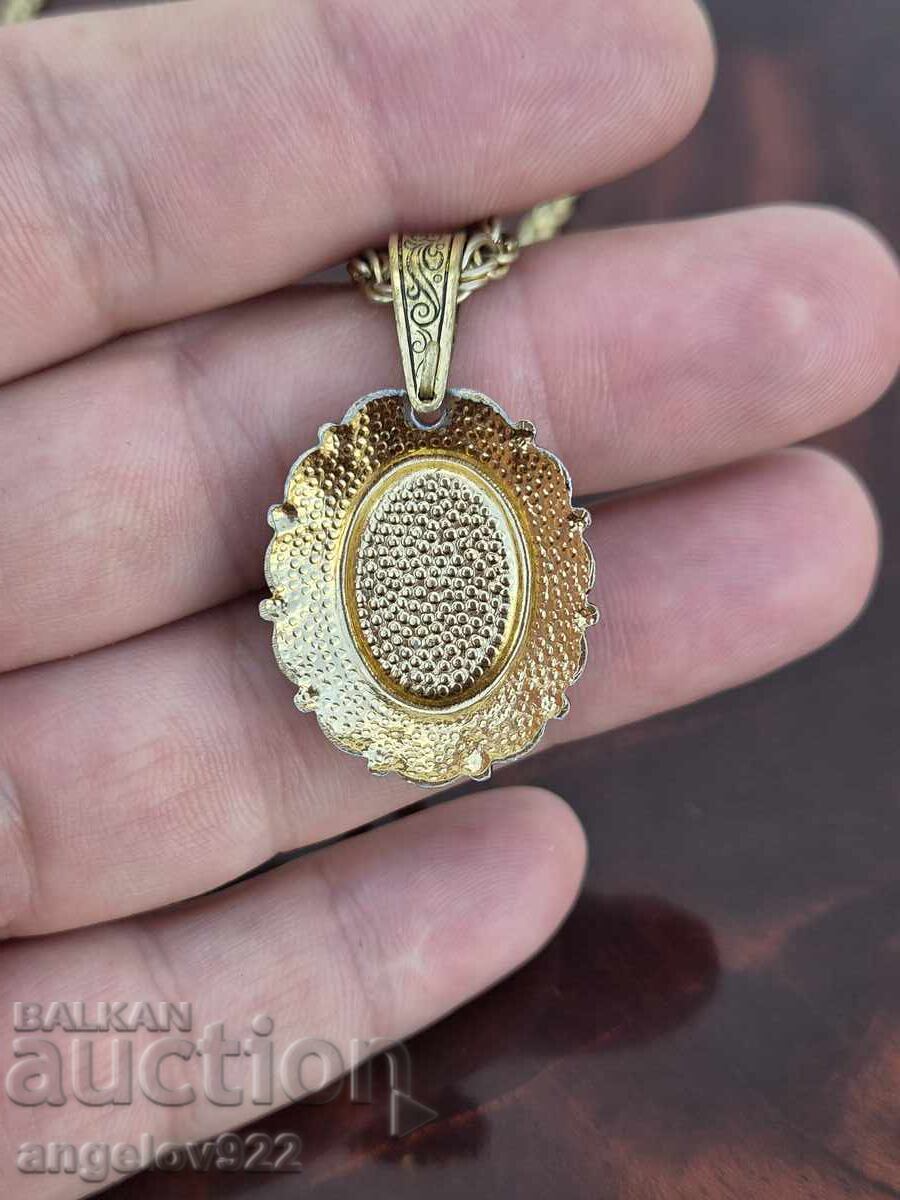Delivery of Beautiful vintage necklace!!!