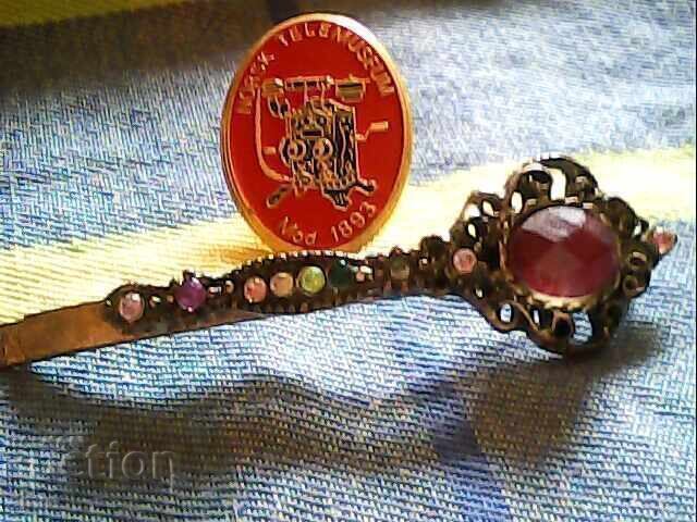 Old brooches 2pcs with gilding - 6 Old brooches 2pcs with gilding - 6