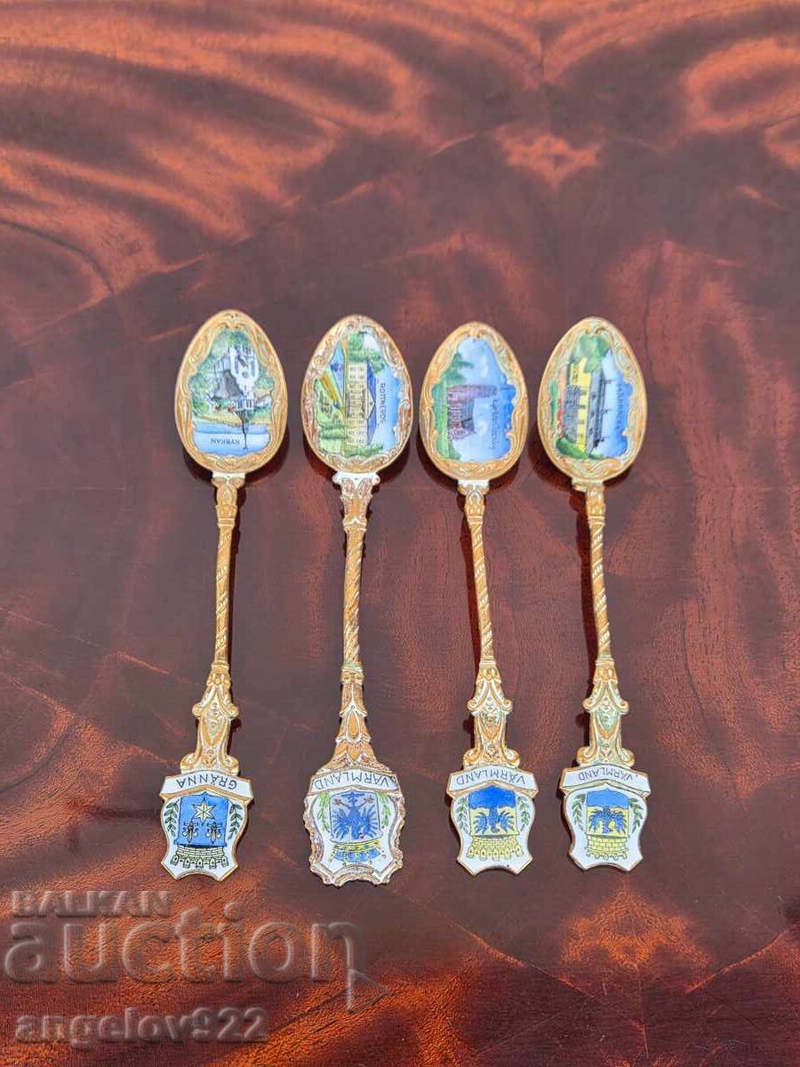 Beautiful vintage spoons!!!