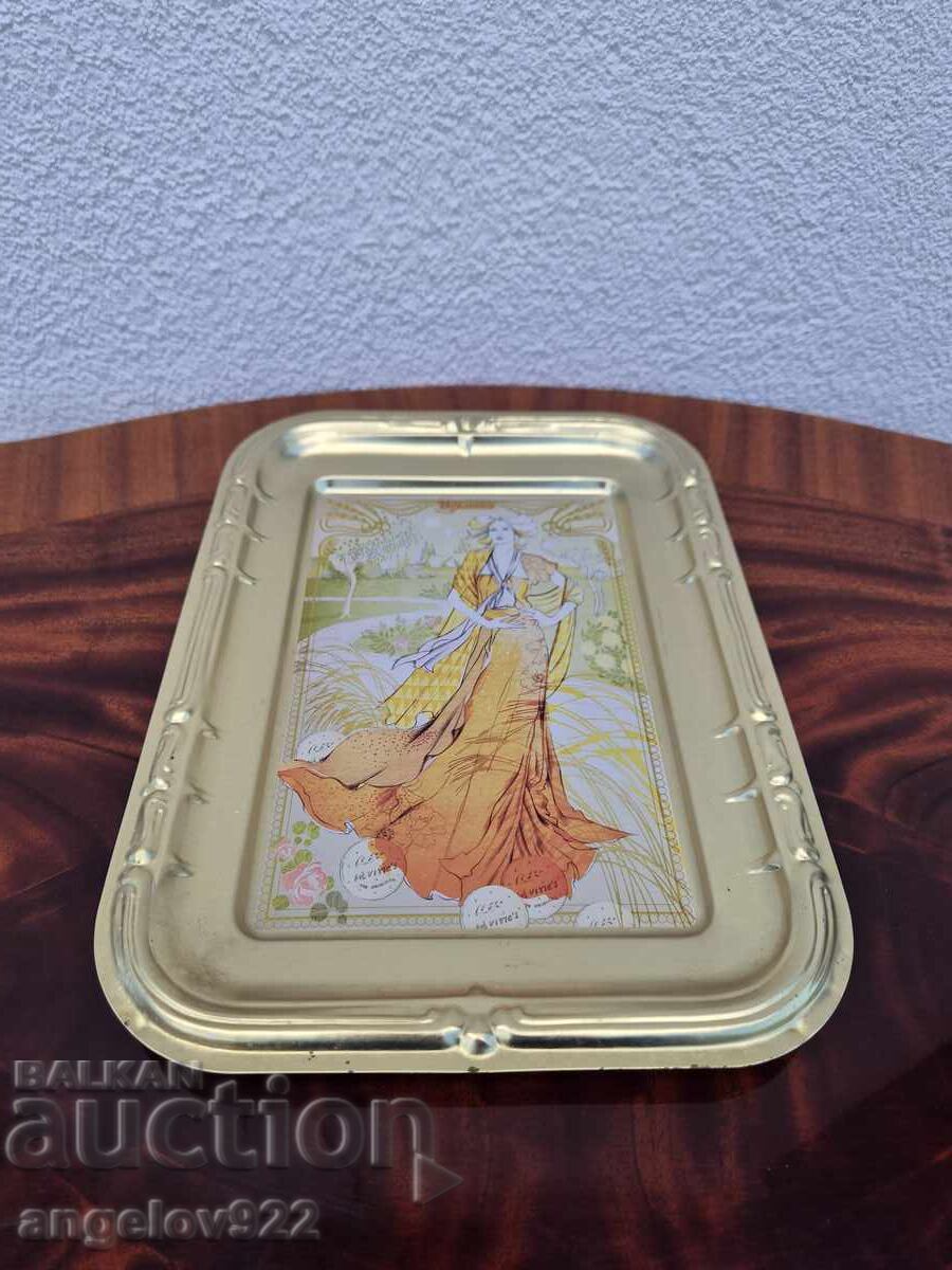 Tavă metalică vintage!!! cu preț € 0.01 | 0.02 BGN