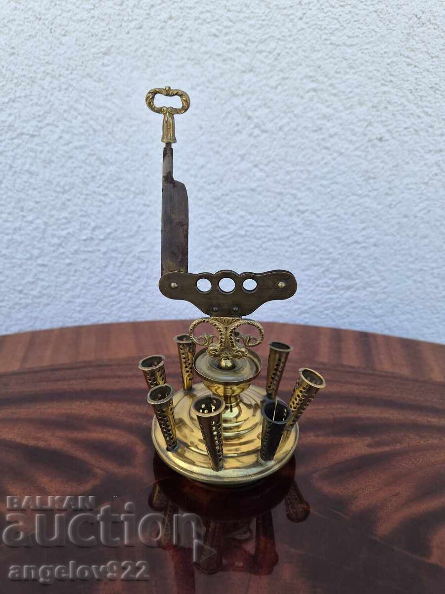 Sfeșnic vintage din bronz!!! cu preț € 0.01 | 0.02 BGN