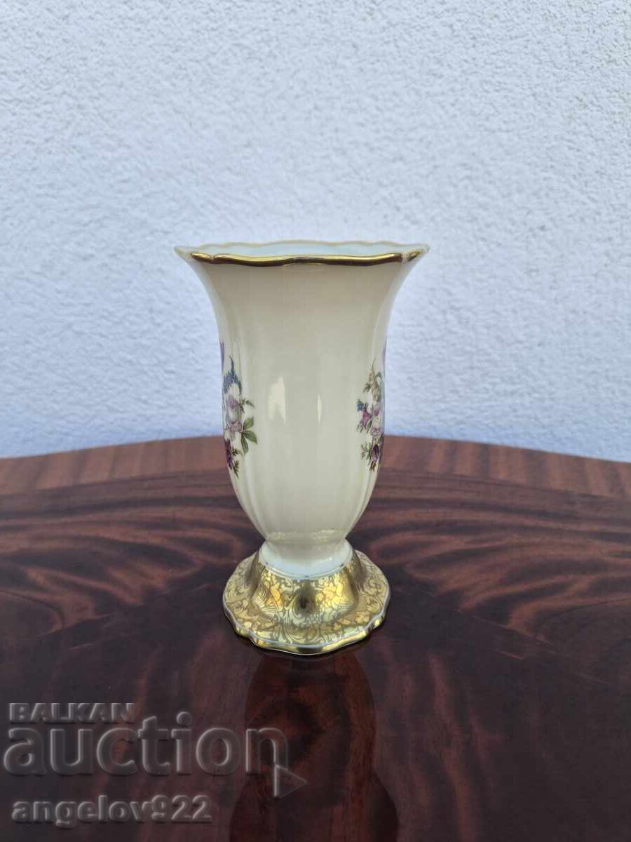 Немска порцеланова ваза ROSENTHAL CHIPPENDALE с цена € 1.50 | 2.93 лв.