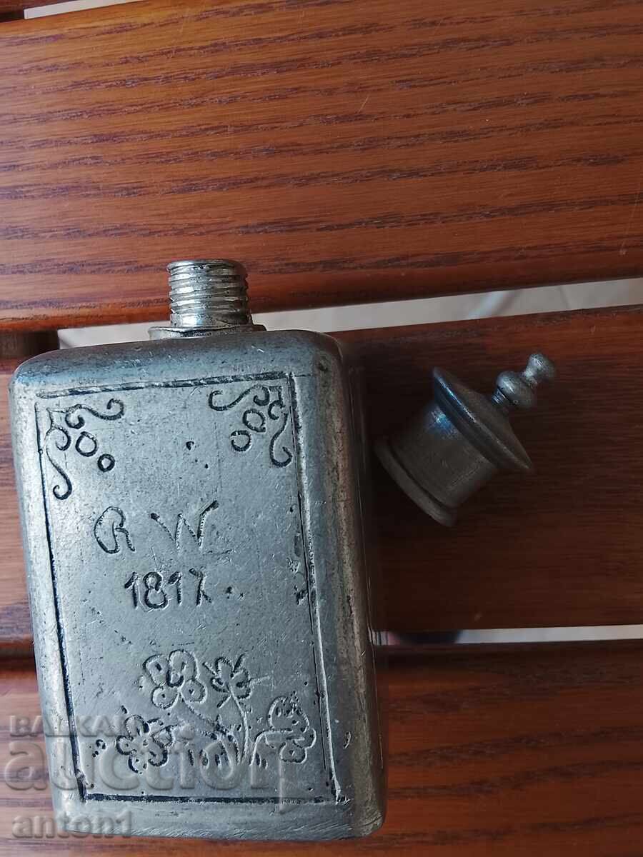 Auction Metal bottle Auction Metal bottle