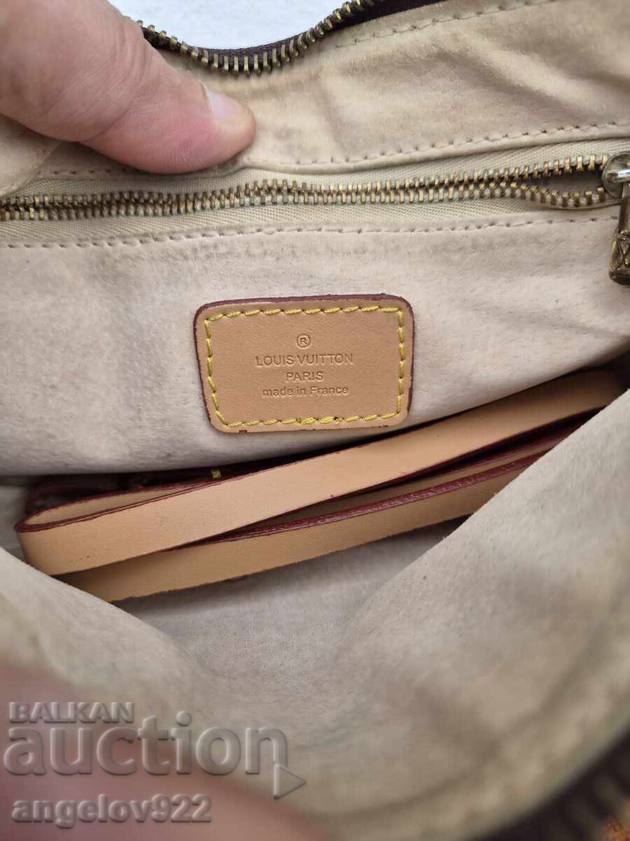 Licitație Geantă Louis Vuitton replică!!! Licitație Geantă Louis Vuitton replică!!!