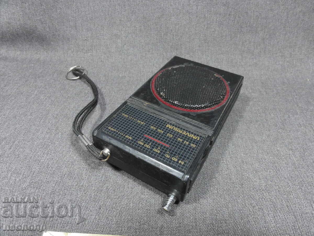 Delivery of BZC OLD RETRO TRANSISTOR RADIO UNIVERSUM Delivery of BZC OLD RETRO TRANSISTOR RADIO UNIVERSUM