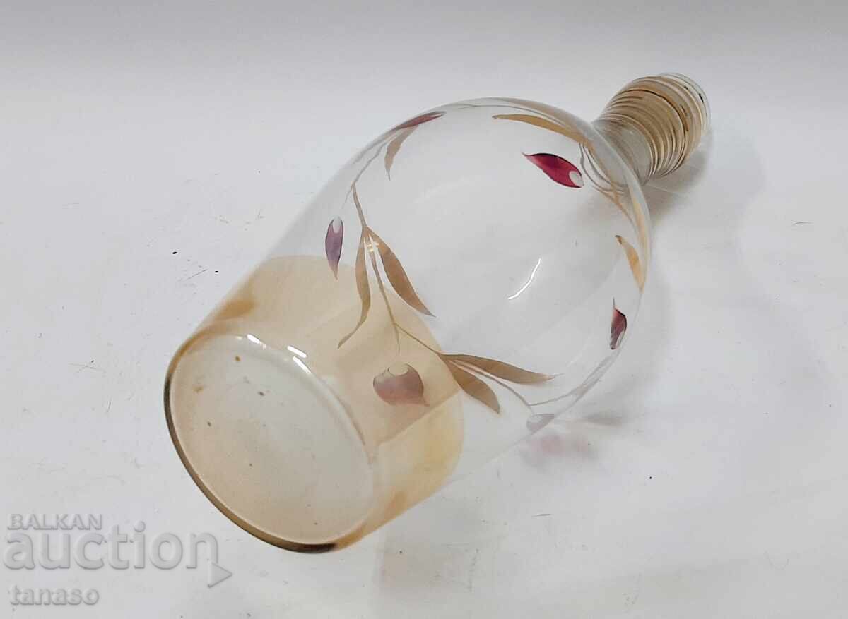 Hand-cut and hand-painted vintage decanter – 25 oz – 25.5 - 5