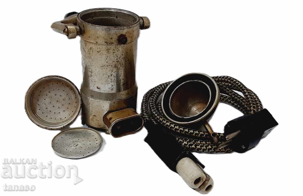 Licitație Cafetieră electrică retro funcțională – anii 1960 – Ungaria Licitație Cafetieră electrică retro funcțională – anii 1960 – Ungaria