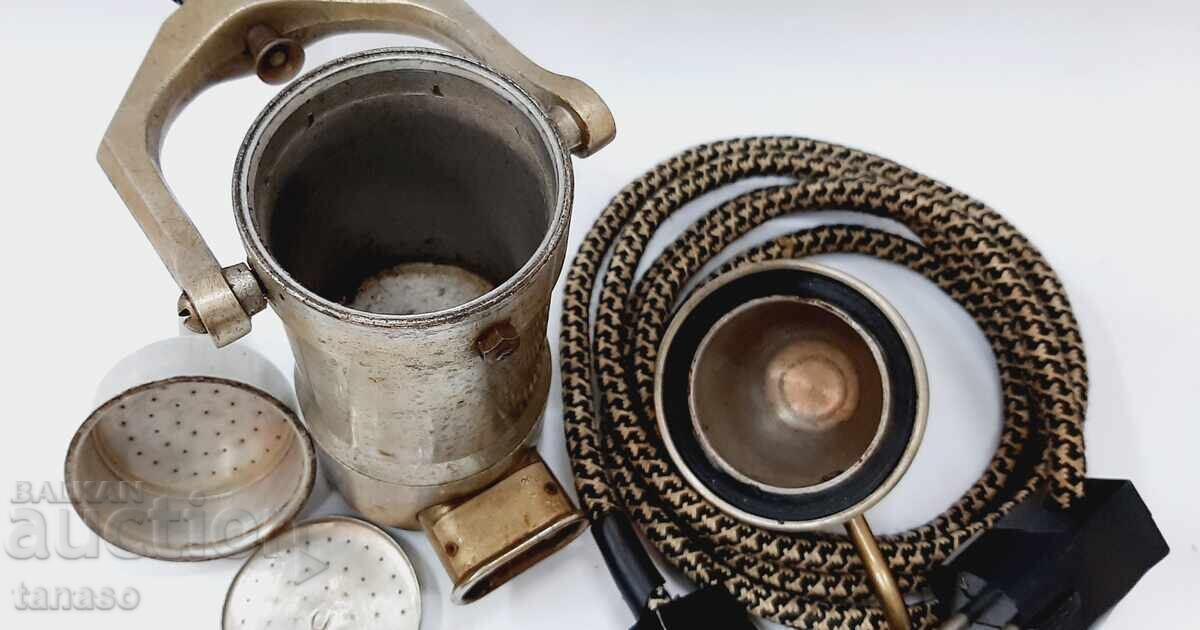 Livrarea Cafetieră electrică retro funcțională – anii 1960 – Ungaria Livrarea Cafetieră electrică retro funcțională – anii 1960 – Ungaria
