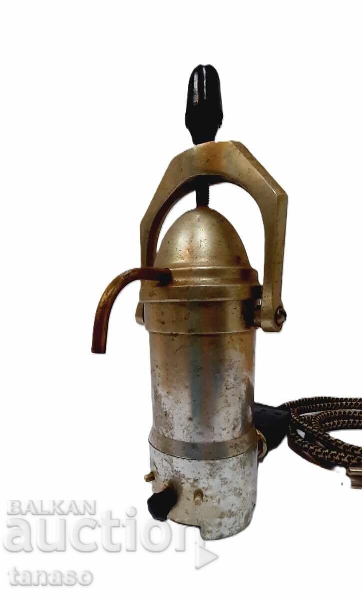 Cafetieră electrică retro funcțională – anii 1960 – Ungaria Cafetieră electrică retro funcțională – anii 1960 – Ungaria