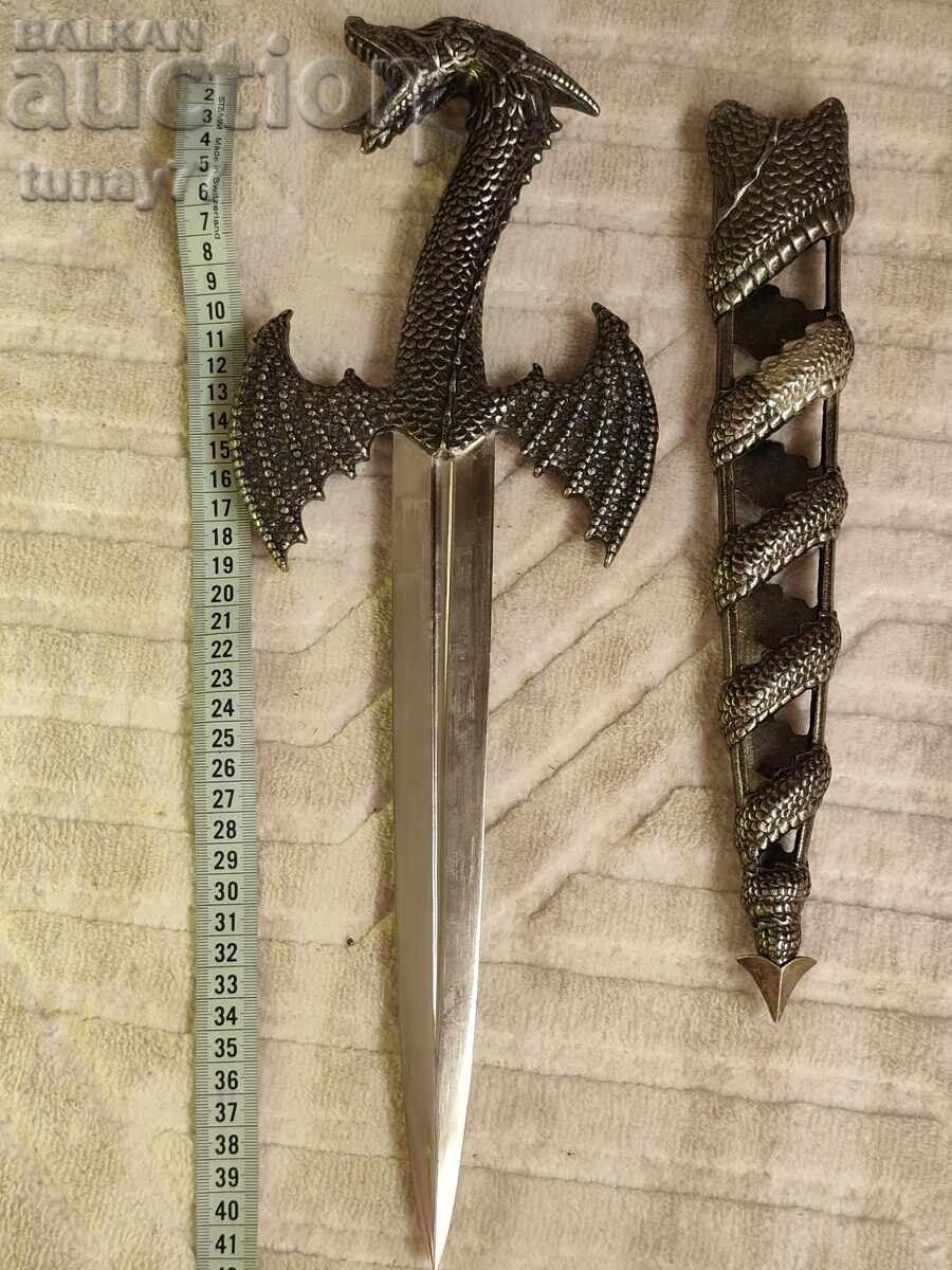 Sabie masivă mare cu cap de dragon