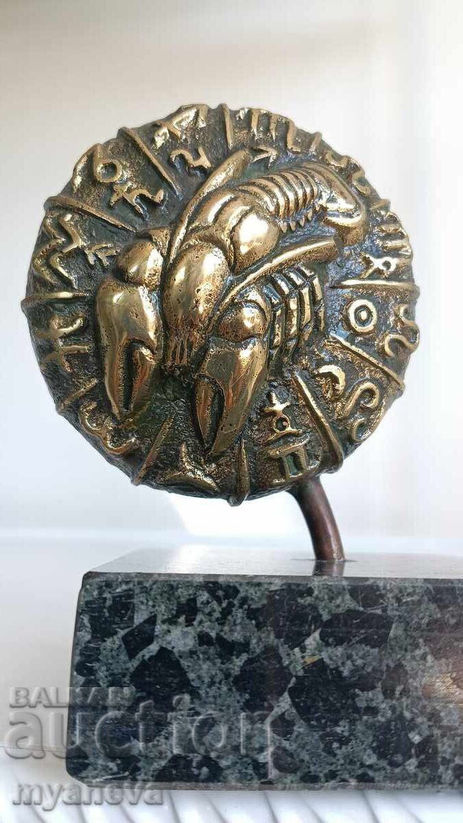 Zodia RAC, sculptură de autor, bronz masiv pe marmură cu preț € 70.00 | 136.91 BGN Zodia RAC, sculptură de autor, bronz masiv pe marmură cu preț € 70.00 | 136.91 BGN