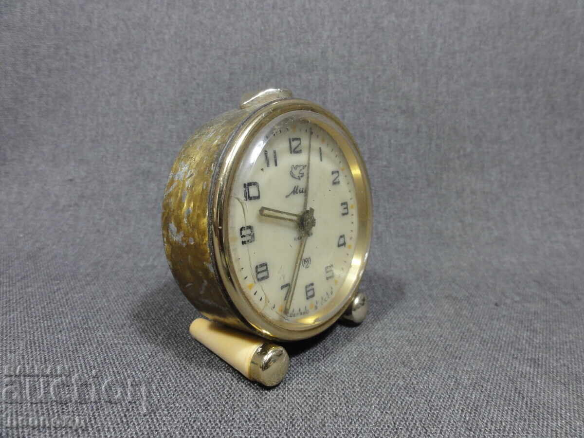 Auction BZC STAR RETRO RUSSIAN MECHANICAL ALARM CLOCK SLAVA MIR Auction BZC STAR RETRO RUSSIAN MECHANICAL ALARM CLOCK SLAVA MIR