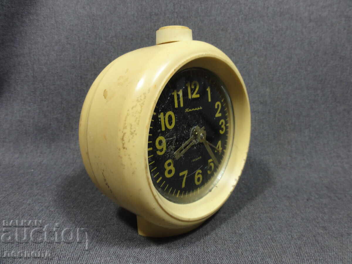 Auction  BZC STAR RETRO RUSSIAN MECHANICAL ALARM CLOCK YANTAR