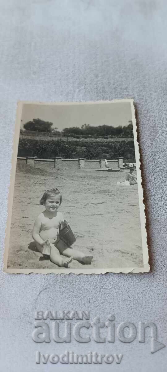 Fotografie Fetiță pe plajă