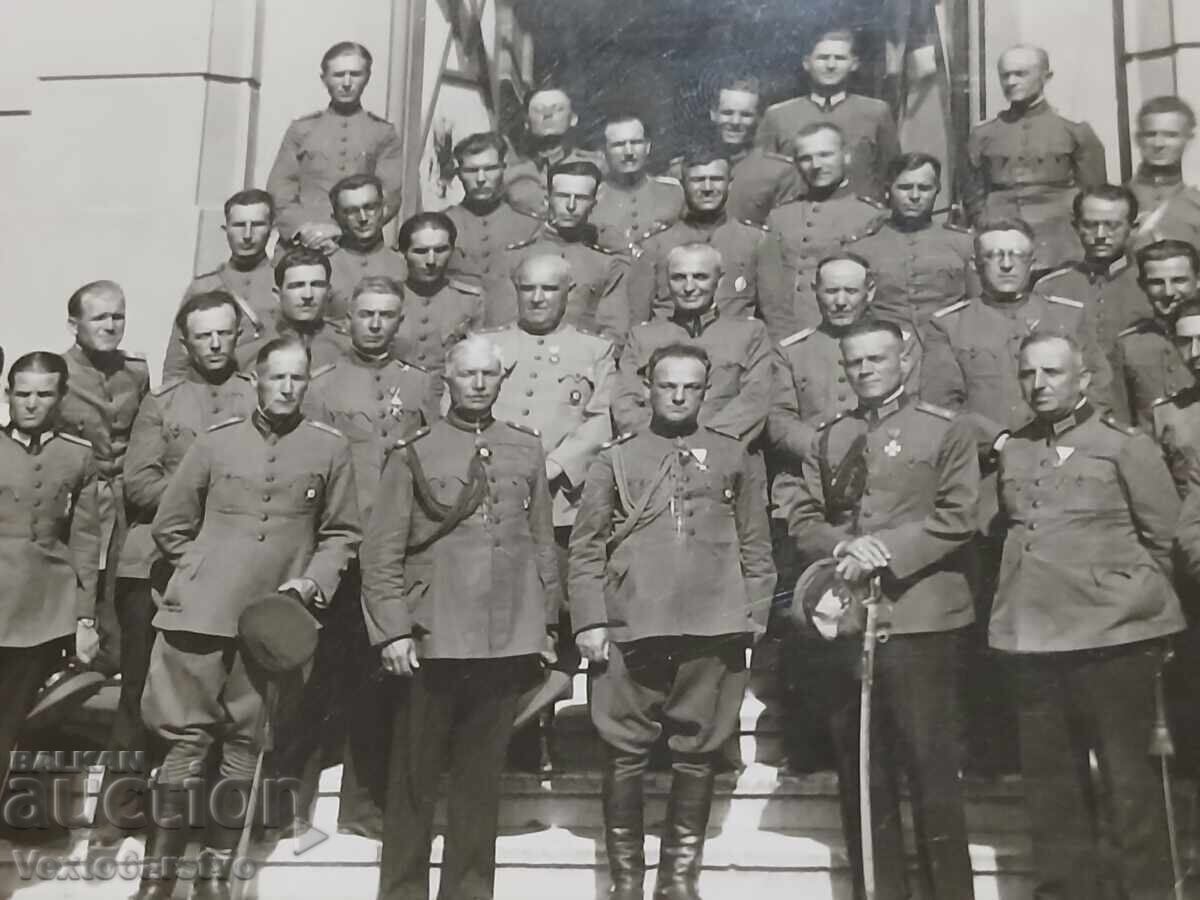 Фотография-Стара снимка-1ва св.в -ВОЕННА-ОФИЦЕРИ-УНИФОРМА с цена € 9.00 | 17.60 лв.