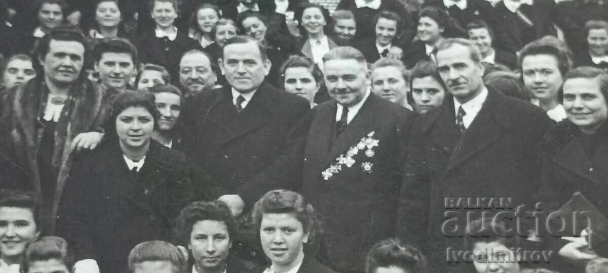 Photo: Students with teachers and a man with orders and medals with price € 1.34 | 2.62 BGN Photo: Students with teachers and a man with orders and medals with price € 1.34 | 2.62 BGN