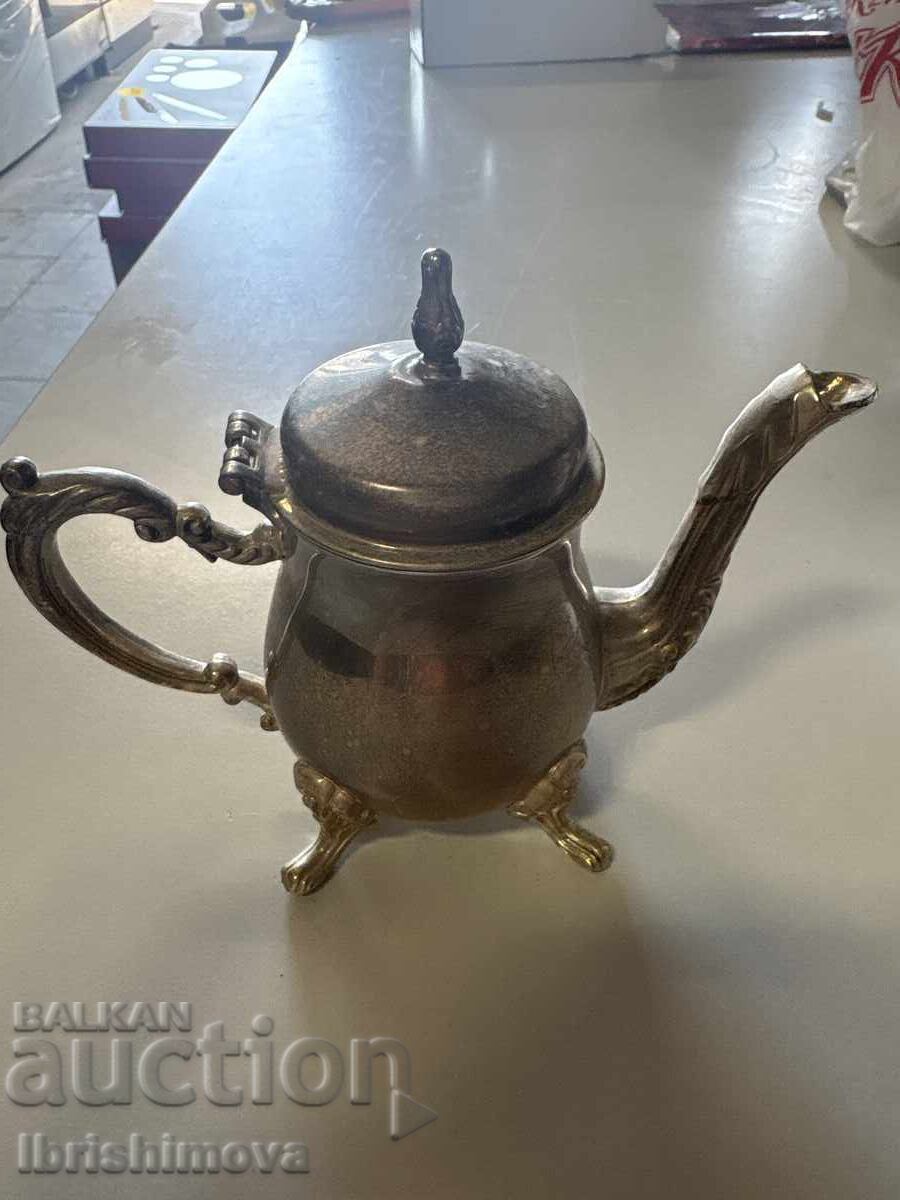 Μικρό vintage τσαγιέρι με τιμή € 50.00 | 97.79 BGN Μικρό vintage τσαγιέρι με τιμή € 50.00 | 97.79 BGN
