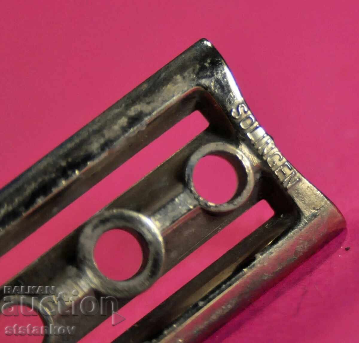 Set de bărbierit MULCUTO SOLINGEN D.R.P. german, cca. 1939 cu preț € 93.00 | 181.89 BGN
