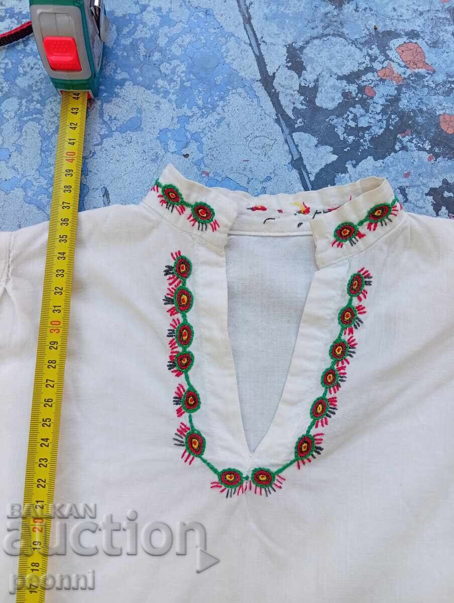 Cămașă din borangic pentru copii cu broderie manuală cu preț € 20.00 | 39.12 BGN