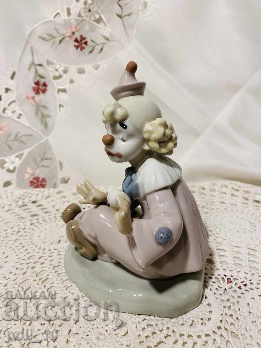 figurina de portelan cu preț € 45.00 | 88.01 BGN
