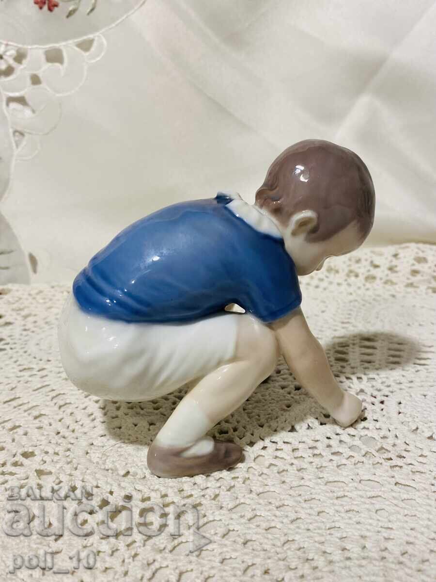 Livrarea figurina de portelan