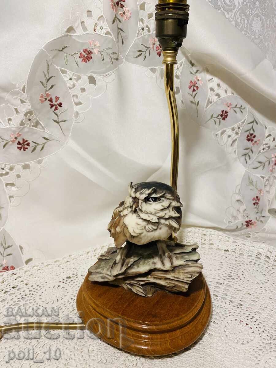 Lampă de masă Capodimonte cu preț € 50.00 | 97.79 BGN